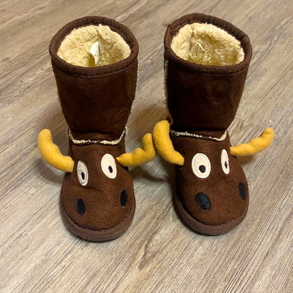 lazy one moose boots